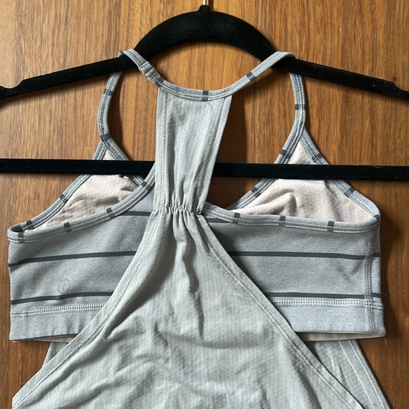 Lululemon No Limits Grey Gray Striped Bra Tank Size 4 EUC - Picture 4 of 5